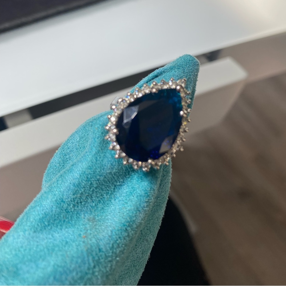 Huge Cocktail Ring Multi Faceted Blue Tear Drop Rhinestone Silver tone size 7